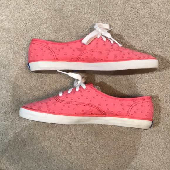 Keds Shoes - Keds like new. Peach eyelet shoes size 6.5.